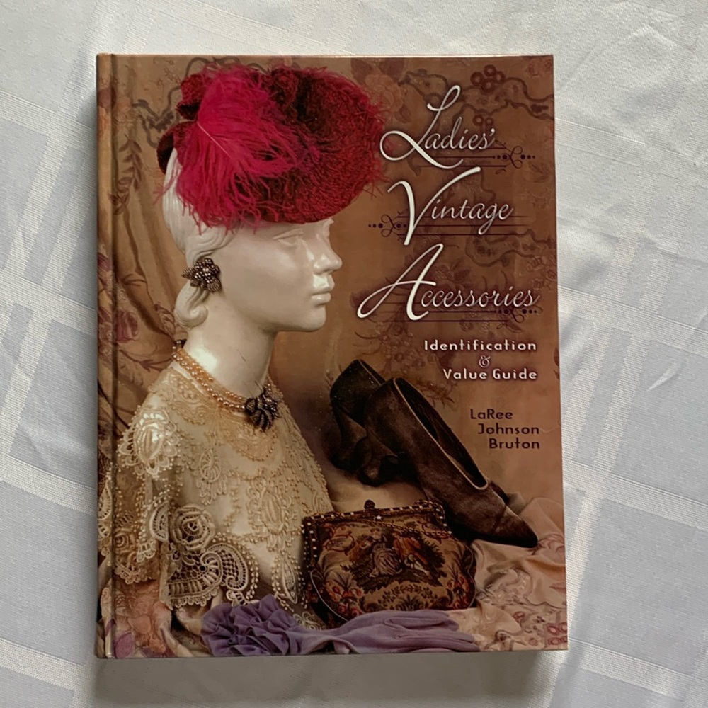 Ladies Vintage Accessories Identification & Value
